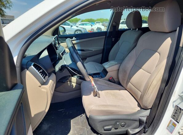 KM8J33AL2KU065011 2019 HYUNDAI TUCSON White Вид салону спереду