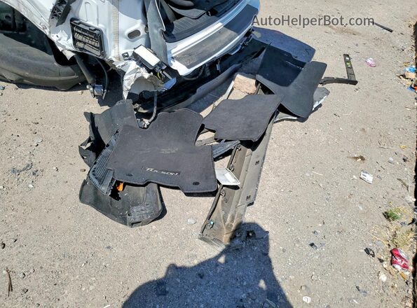 KM8J33AL8LU203359 2020 HYUNDAI TUCSON White Vista del compartimento del motor