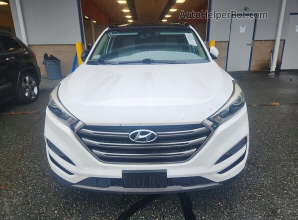 KM8J3CA20GU079164 2016 HYUNDAI TUCSON White Vista frontal