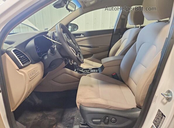 KM8J3CA41MU336748 2021 HYUNDAI TUCSON White Vista interior delantera
