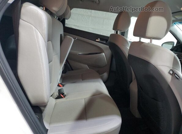 KM8J3CA46LU184948 2020 HYUNDAI TUCSON White Widok wnętrza z tyłu