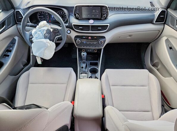 KM8J3CA48MU389740 2021 HYUNDAI TUCSON Silver წინა პანელის ხედი