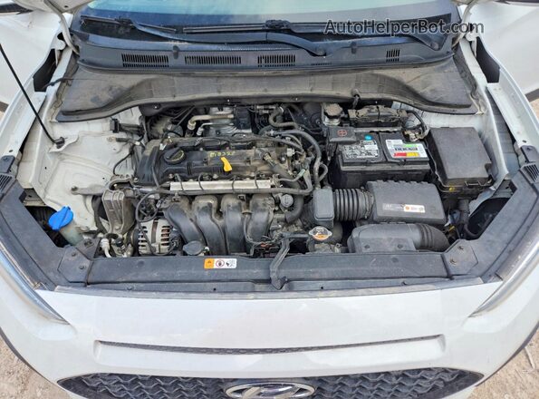 KM8K12AA1LU440858 2020 HYUNDAI KONA White Вид задньої частини салону