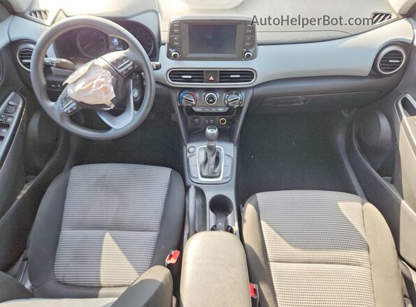 KM8K12AAXMU641384 2021 HYUNDAI KONA White Առջևի վահանակի տեսք