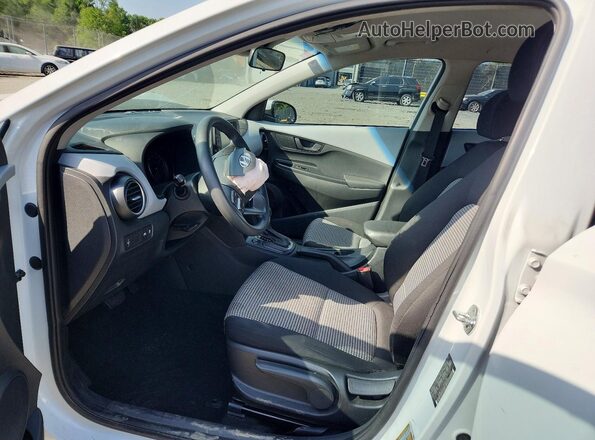 KM8K12AAXMU641384 2021 HYUNDAI KONA White Սալոնի դիմացի տեսք
