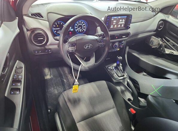 KM8K2CAA1MU618062 2021 HYUNDAI KONA Красный Вид панели приборов