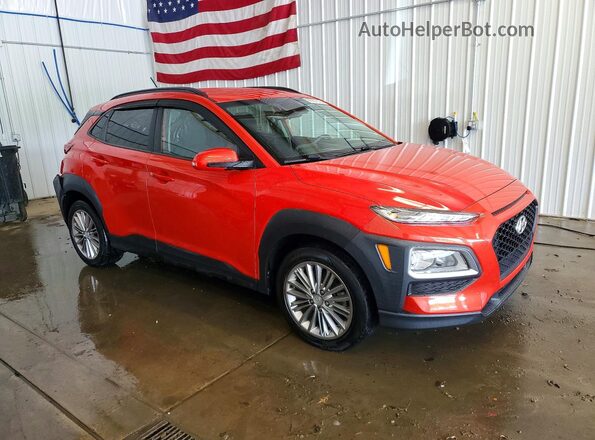 KM8K2CAA5LU524443 2020 HYUNDAI KONA Оранжевый Передняя правая четверть