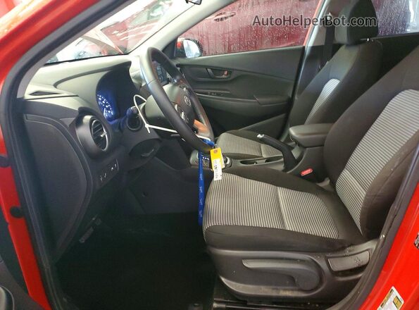 KM8K2CAA5LU524443 2020 HYUNDAI KONA Оранжевый Вид салона спереди