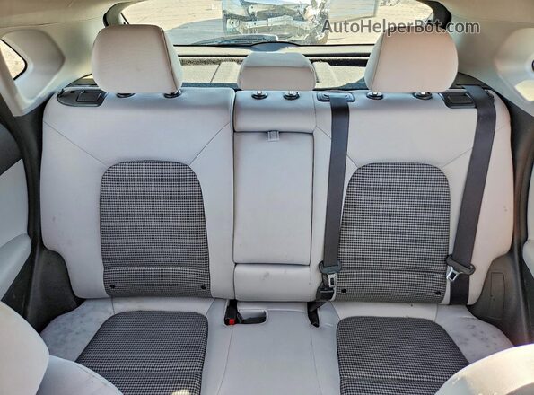 KM8K2CAB1NU794071 2022 HYUNDAI KONA Black Vista de los asientos traseros