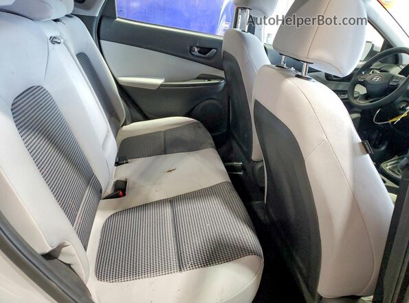 KM8K2CAB5PU013099 2023 HYUNDAI KONA Gray Հետևի նստատեղերի տեսք