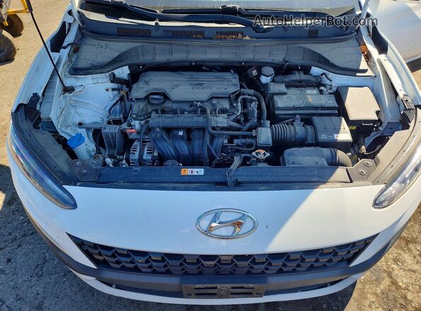 KM8K2CAB9NU877571 2022 HYUNDAI KONA White Widok wnętrza z tyłu