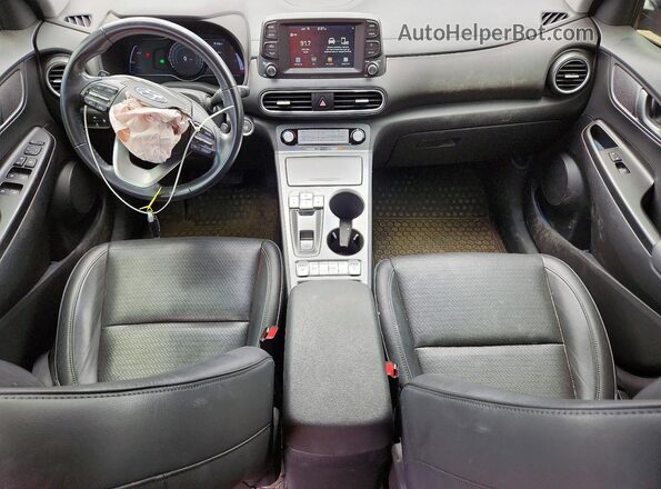 KM8K33AG7LU093556 2020 HYUNDAI KONA Gray Առջևի վահանակի տեսք