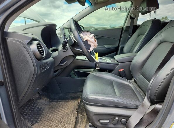 KM8K33AG7LU093556 2020 HYUNDAI KONA Gray Սալոնի դիմացի տեսք