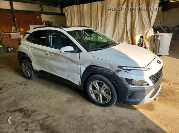 KM8K3CAB1PU033198 2023 HYUNDAI KONA Белый Передняя правая четверть