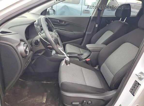 KM8K6CAA0KU323455 2019 HYUNDAI KONA White Front interior view