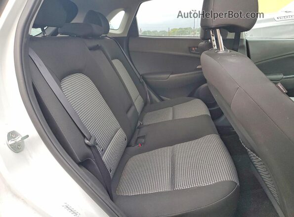 KM8K6CAA0KU323455 2019 HYUNDAI KONA White Rear interior view