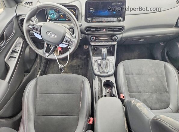 KM8KH3AC4PU012064 2023 HYUNDAI KONA White Առջևի վահանակի տեսք