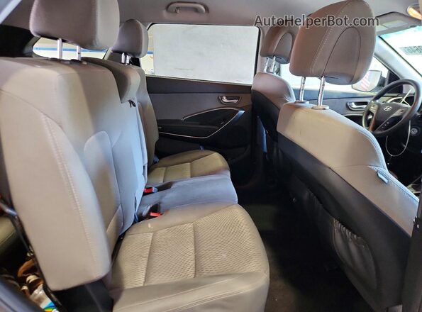 KM8SMDHF8JU283475 2018 HYUNDAI SANTA White Widok wnętrza z tyłu