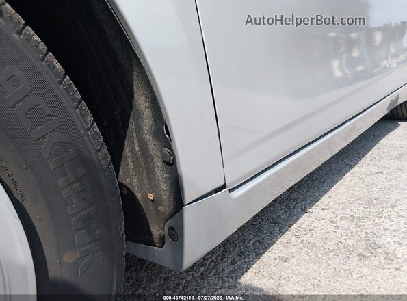 KMHC65LC0JU075205 2018 HYUNDAI IONIQ HYBRID Silver Вид спереду