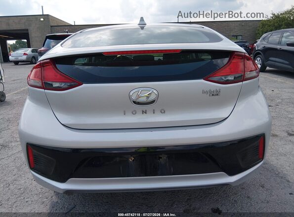 KMHC65LC0JU075205 2018 HYUNDAI IONIQ HYBRID Silver 