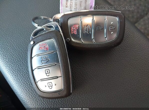 KMHC65LC2JU075951 2018 HYUNDAI IONIQ HYBRID Black Widok deski rozdzielczej