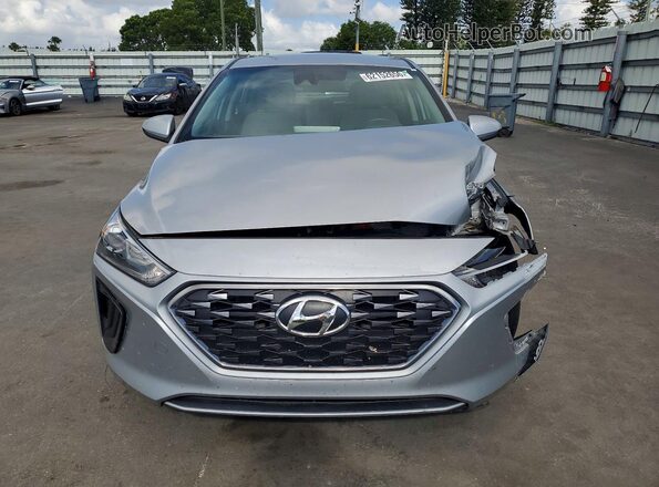 KMHC65LC2MU257623 2021 HYUNDAI IONIQ Silver Դիմացի տեսք
