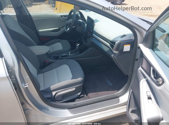 KMHC65LC3LU232129 2020 HYUNDAI IONIQ HYBRID Серебряный Вид салона спереди