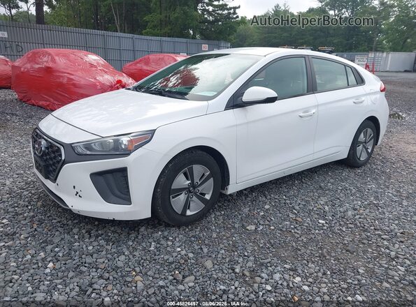 KMHC65LC5MU246938 2021 HYUNDAI IONIQ HYBRID White Առջևի ձախ երեք քառորդ տեսարան