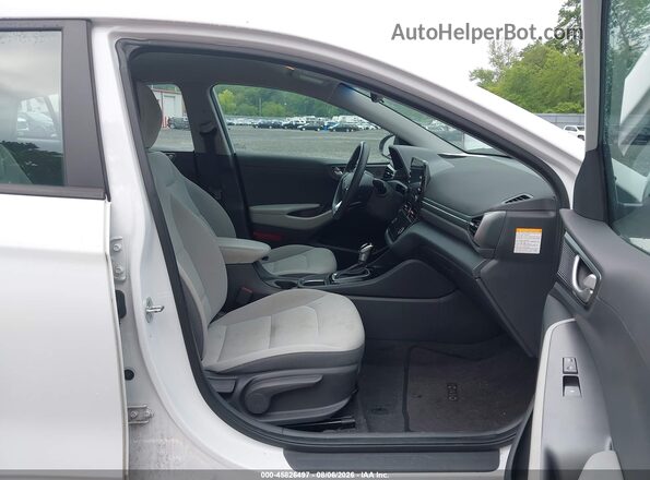 KMHC65LC5MU246938 2021 HYUNDAI IONIQ HYBRID White Սալոնի դիմացի տեսք