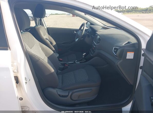 KMHC65LC6JU075595 2018 HYUNDAI IONIQ HYBRID White Widok wnętrza z przodu
