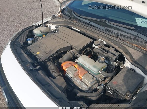 KMHC65LC6JU075595 2018 HYUNDAI IONIQ HYBRID White Widok z tyłu