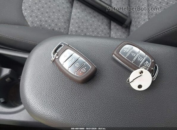 KMHC65LC7KU156459 2019 HYUNDAI IONIQ HYBRID Gray Widok deski rozdzielczej