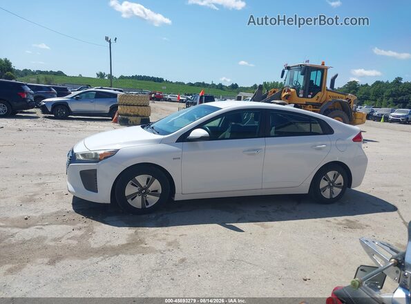KMHC65LC8JU075842 2018 HYUNDAI IONIQ HYBRID White 