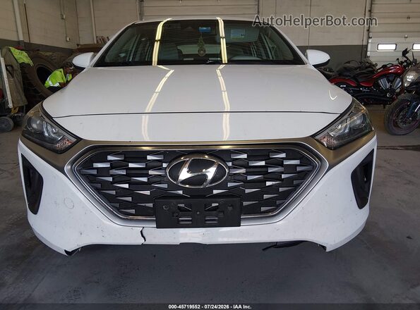 KMHC65LC8LU219828 2020 HYUNDAI IONIQ HYBRID White Widok z przodu