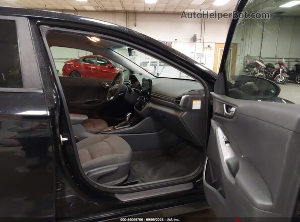 KMHC65LC8LU228643 2020 HYUNDAI IONIQ HYBRID Black Widok wnętrza z przodu
