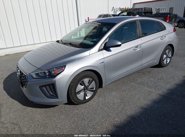 KMHC65LC8LU233101 2020 HYUNDAI IONIQ HYBRID Silver წინა მარცხენა ხედი სამი მეოთხედიდან