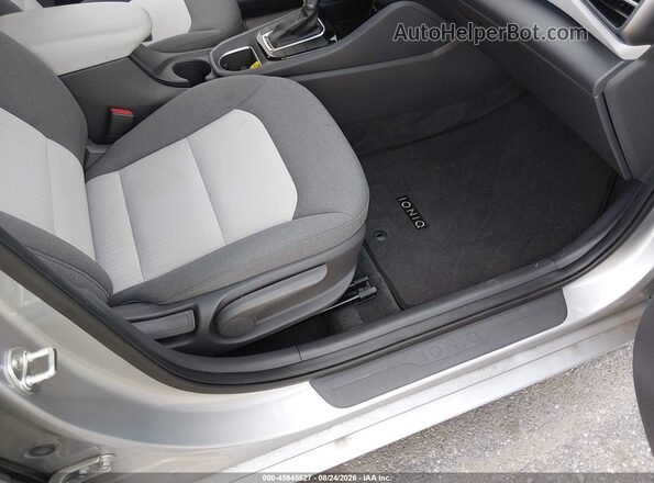 KMHC65LC8LU233101 2020 HYUNDAI IONIQ HYBRID Silver წინა სალონის ხედი