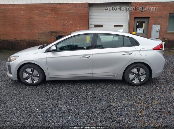 KMHC65LC9JU076238 2018 HYUNDAI IONIQ HYBRID Silver 