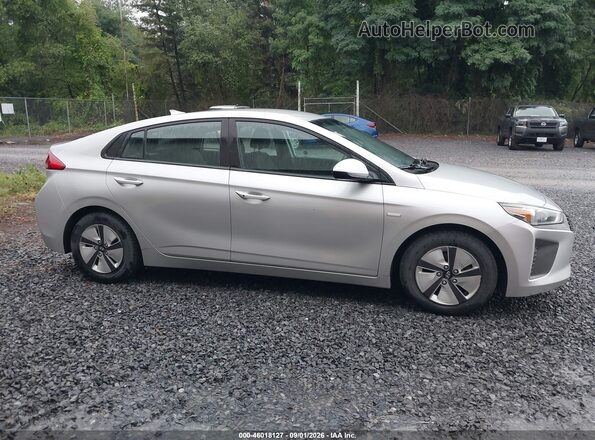 KMHC65LC9JU076238 2018 HYUNDAI IONIQ HYBRID Silver 
