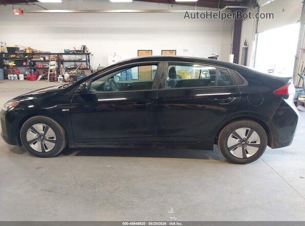 KMHC65LCXJU099723 2018 HYUNDAI IONIQ HYBRID Black Սալոնի 360 աստիճան տեսք