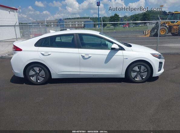 KMHC65LCXLU232533 2020 HYUNDAI IONIQ HYBRID White Вид задньої частини салону