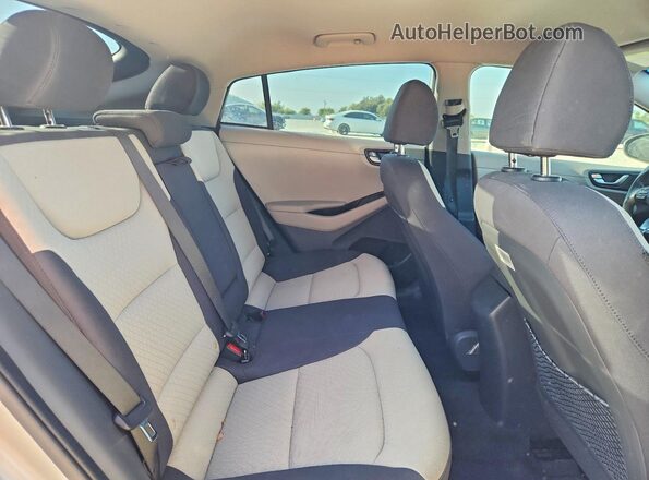 KMHC75LC1JU103333 2018 HYUNDAI IONIQ Серебряный Вид задних сидений