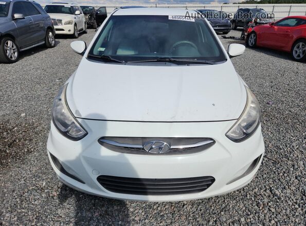 KMHCT4AE0HU240512 2017 HYUNDAI ACCENT Белый Вид спереди