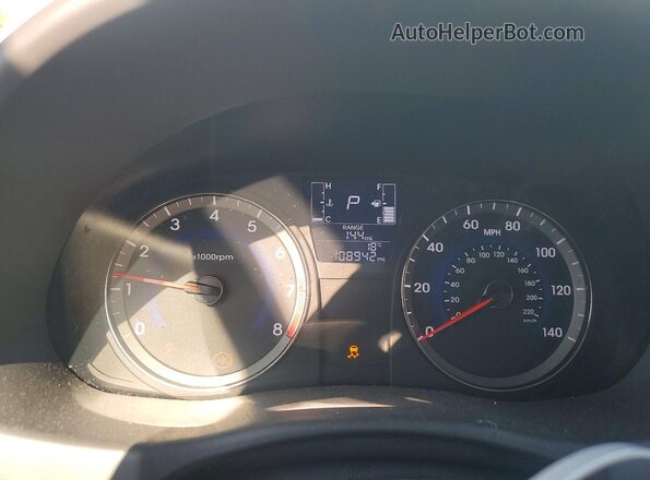 KMHCT4AE1HU175122 2017 HYUNDAI ACCENT White Սարքավորումների վահանակի տեսք