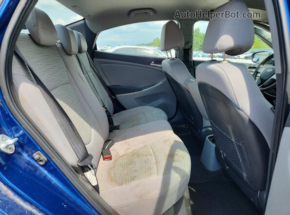 KMHCT4AE1HU276726 2017 HYUNDAI ACCENT Blue Widok tylnych siedzeń