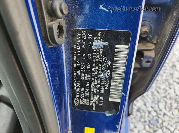 KMHCT4AE1HU276726 2017 HYUNDAI ACCENT Blue Widok komory silnika