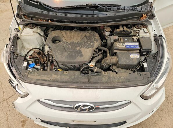 KMHCT4AE1HU345799 2017 HYUNDAI ACCENT Белый Вид задней части салона