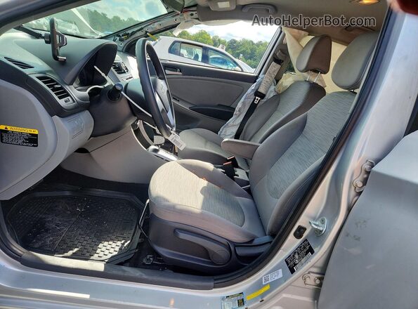 KMHCT4AE2GU007925 2016 HYUNDAI ACCENT Серебряный Вид салона спереди