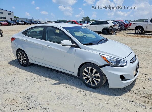 KMHCT4AE2HU371215 2017 HYUNDAI ACCENT White Передня права чверть
