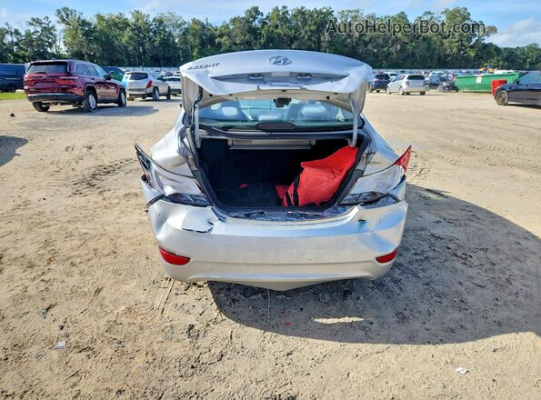KMHCT4AE3GU968470 2016 HYUNDAI ACCENT Silver Вид ззаду